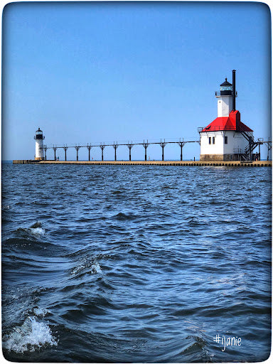 Lighthouse (0238)